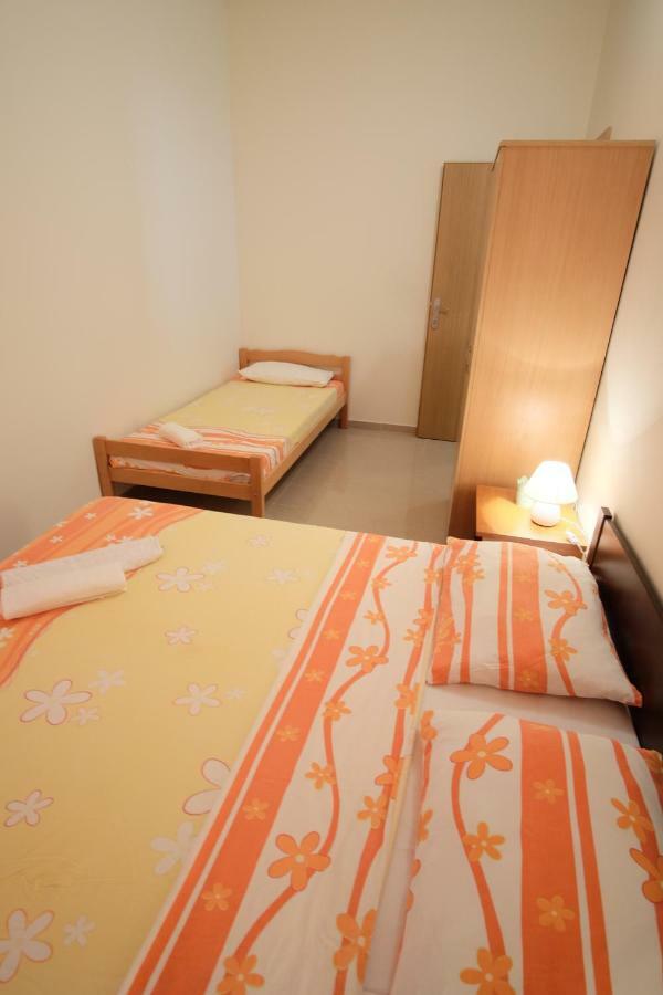 Apartmani Viktorija Vrana  Екстер'єр фото