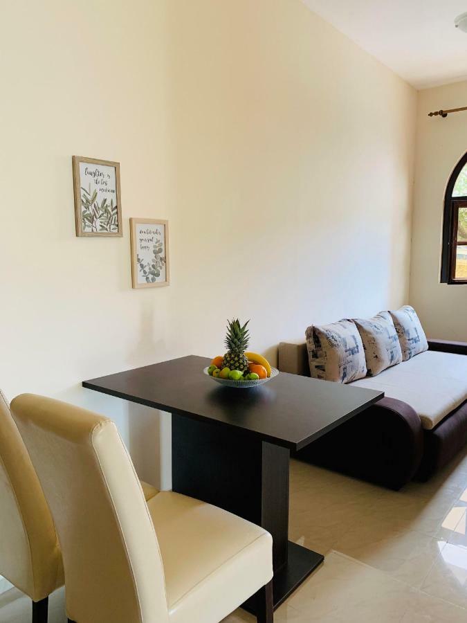 Apartmani Viktorija Vrana  Екстер'єр фото